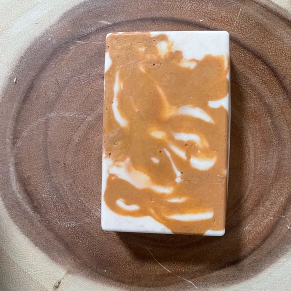 (1 bar) Handmade Warm Vanilla Sugar Soap - Picture 2 of 2